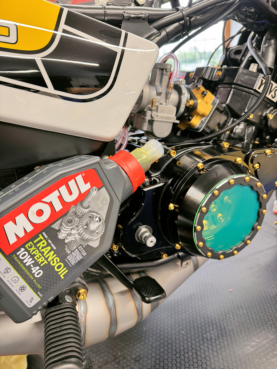 Yamaha RD350 YPVS Motul Transoil Expert 10W40